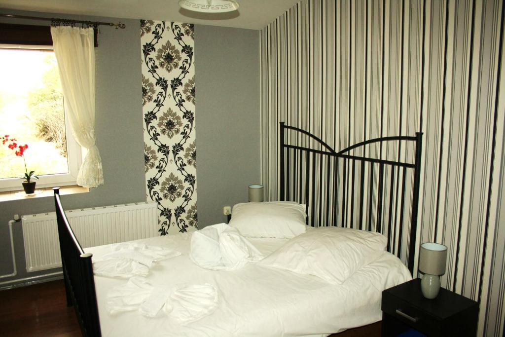 Hotel Komfort Inn - Dwor Hubertus Piekary Śląskie Dış mekan fotoğraf